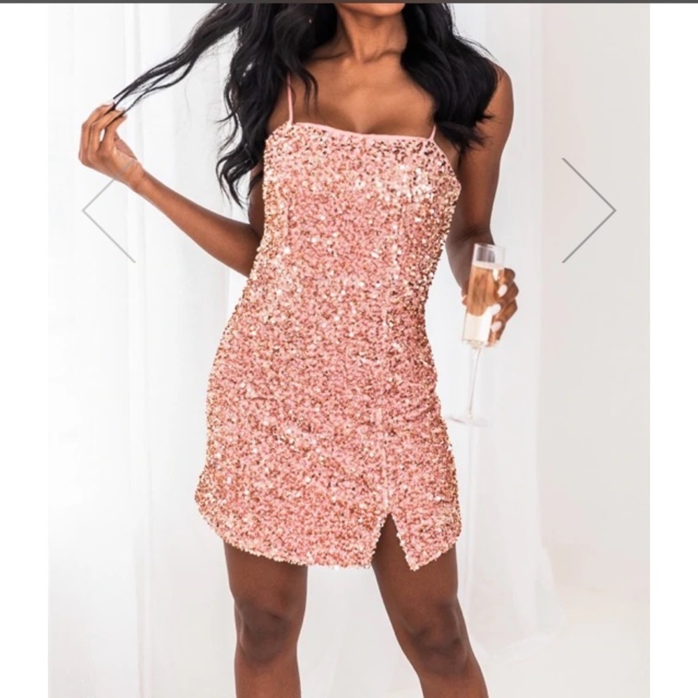 FAIRYTALE ROMANCE PINK SIDE SLIT SEQUIN DRESS XS